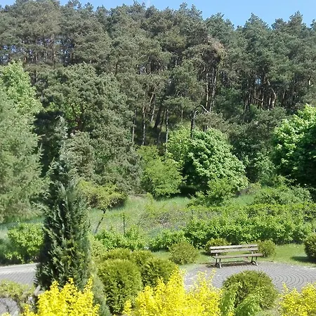 Dworek Bursztynowe Piaski 住宿加早餐酒店