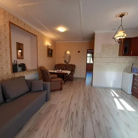 Dworek Bursztynowe Piaski Bed & Breakfast