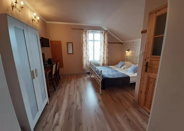 فندق مبيت وإفطار Dworek Bursztynowe Piaski 4*